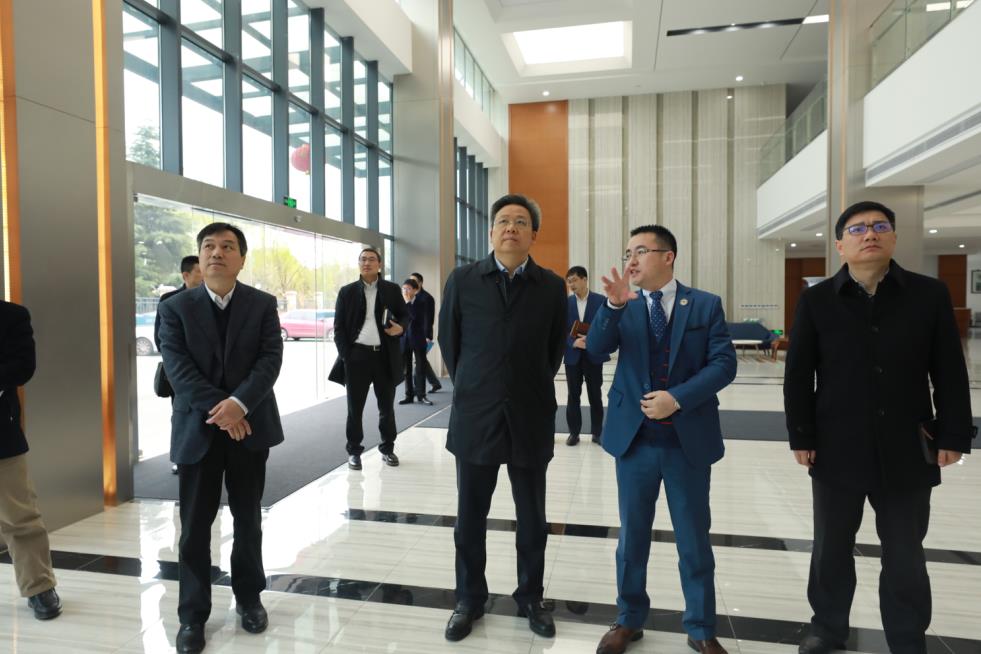 蘇州高新區(qū)黨工委書記、區(qū)長吳新明書記、王牟、黃鋒主任一行調(diào)研通錦